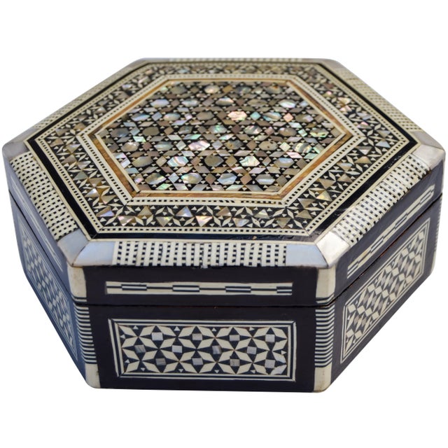 Tan Diamond-Patterned Box W/ Pearl Inlay For Sale - Image 8 of 8