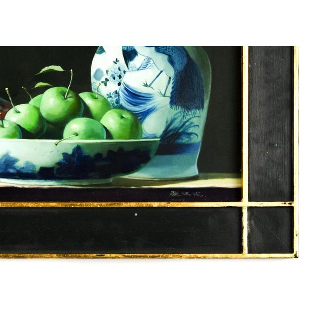 Still Life is an oil painting realized in 1.5008 by Zhang Wei Guang (Mirror). Includes frame: 41.5 x 3.5 x 51.5 cm Hand-...