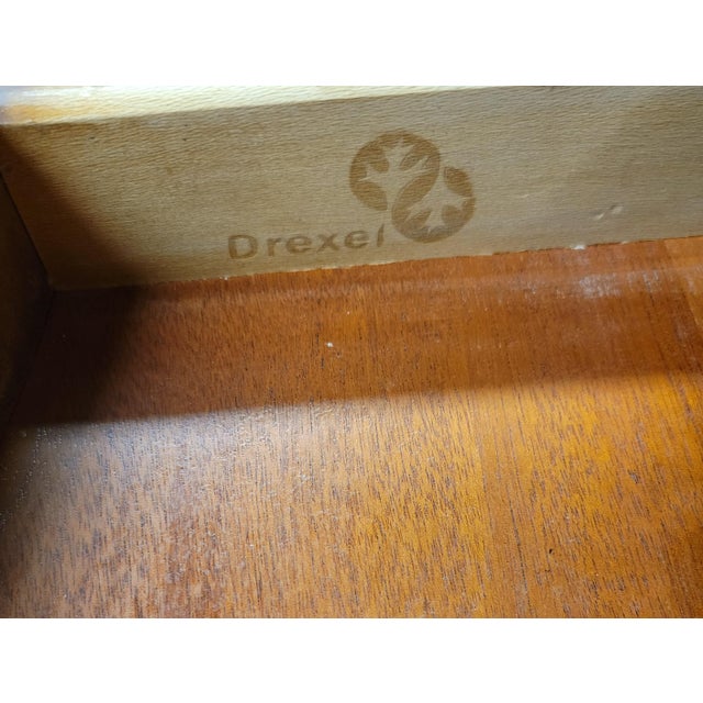 Pair Drexel Hepplewhite Style Mahogany Side Tables – Devonport Collection, 1980s For Sale - Image 9 of 10