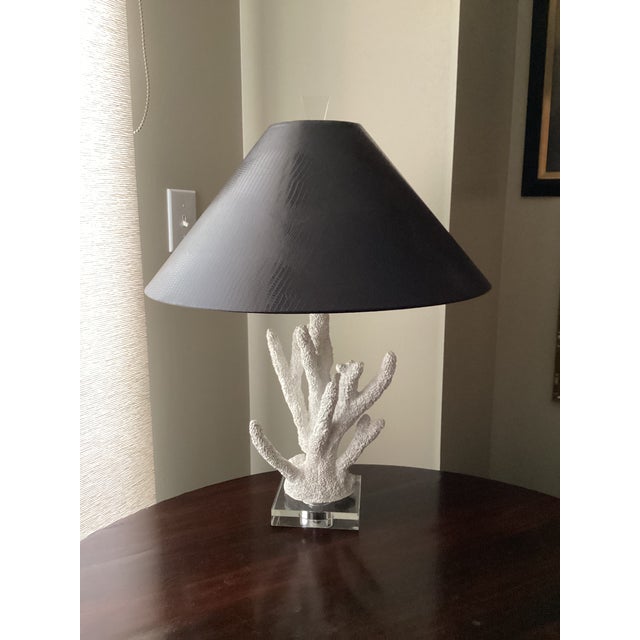 Chinoiserie 1990s Lucite and Faux Coral Lamp With Black Faux Hide Coolie Shade For Sale - Image 3 of 5