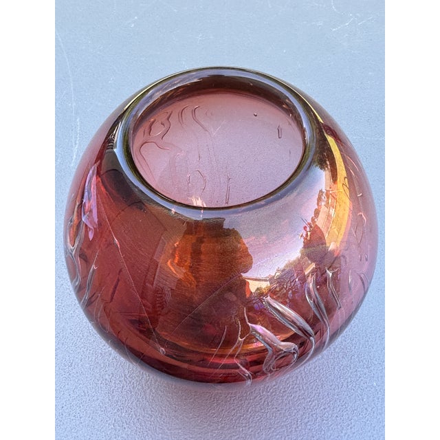 1980s Iridescent Sparkle Air Trap Bubble Vein Art Glass 6.5" Vase Signed '80 For Sale - Image 9 of 18