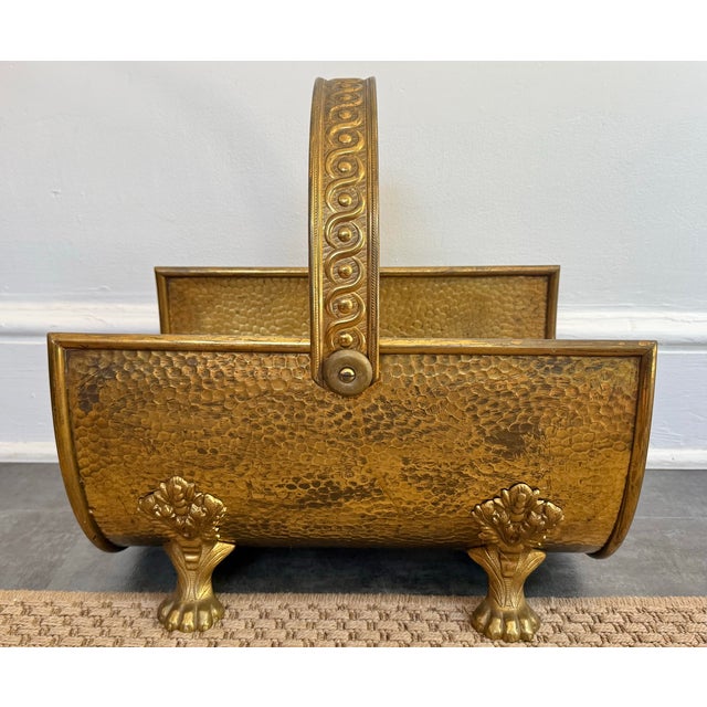 Early 20th Century English Brass Firewood Log Holder With Animal Paw Feet Regency Style For Sale - Image 5 of 11