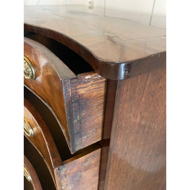 Brown Antique 18th Century George III Figured Mahogany Serpentine Chest of Drawers, 1780 For Sale - Image 8 of 12
