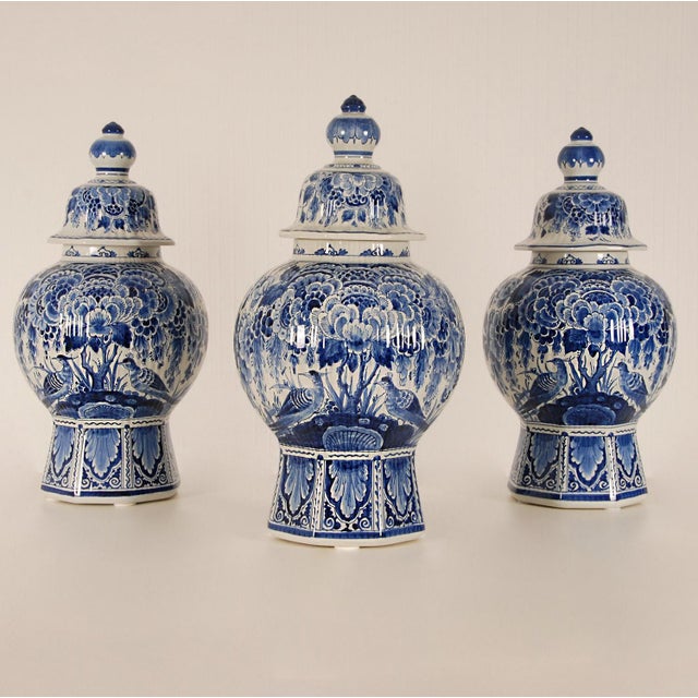 Royal Delft Vases Chinoiserie Blue White Covered Jars Baluster Vases Earthenware Urns Tariff Free Delivery - A Pair For Sale - Image 10 of 12