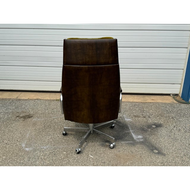 Vintage Mid-Century Modern Olive Velvet High Back Executive Office Chair For Sale - Image 9 of 12