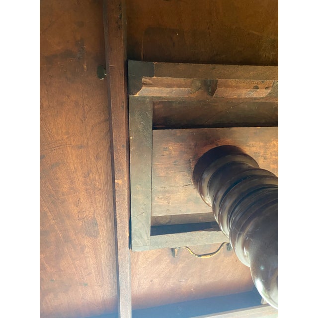 Antique American Mahogany Sheraton Tilt-Top Breakfast Table - Priced to Sell For Sale In Los Angeles - Image 6 of 6