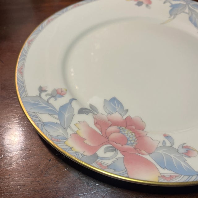 American Vintage 1980s Westwood by Lenox Set of 3 Plates For Sale - Image 3 of 10