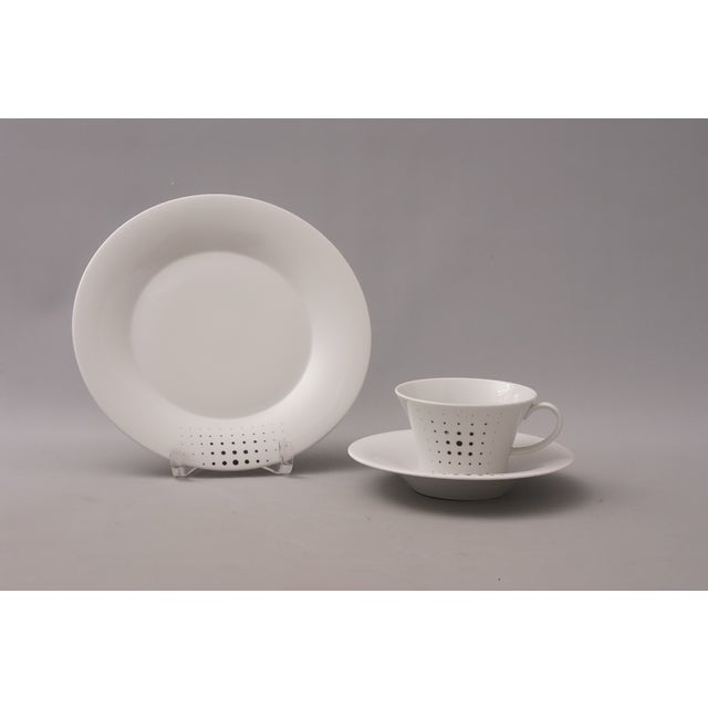 Ceramic Form Berlin Tea Service by Enzo Mari for KPM Berlin, 1990s, Set of 21 For Sale - Image 7 of 9