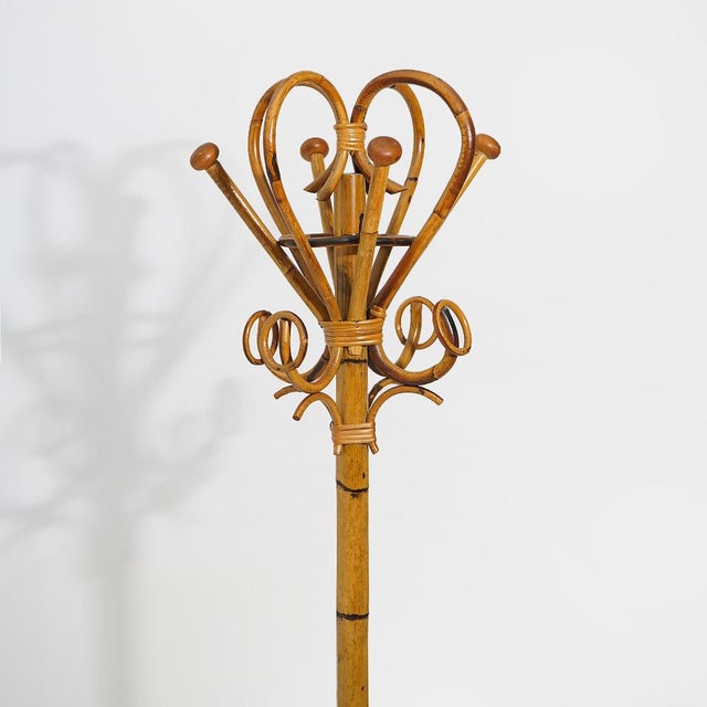 1960s Floor Coat Stand in Rattan and Woven Wicker, 1960s. For Sale - Image 5 of 11