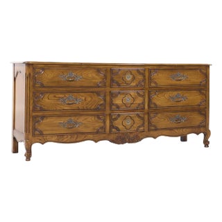 Baker French Louis XV Style Oak and Burlwood Bombe Chest Lowboy Dresser For Sale