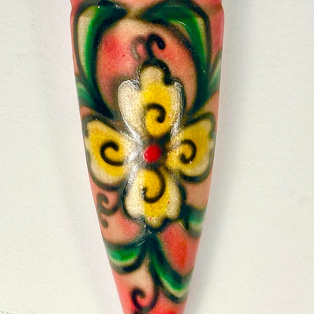 1940s Vintage Southwestern Navajo Mexican Style Chalkware Wall Pocket For Sale - Image 10 of 14