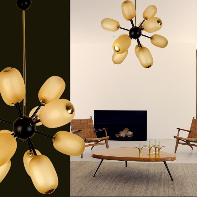 Very large Sputnik chandelier, attributed to Barovier and Toso, Italy 1990s. The Mid Century Modern chandelier is made of...