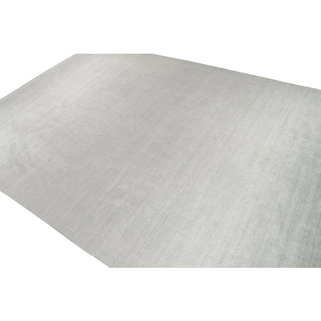 2010s 2010s Rug & Kilim’s Plain Modern Rug in Solid Silver-Gray Tone-on-Tone - 11x19 For Sale - Image 5 of 6