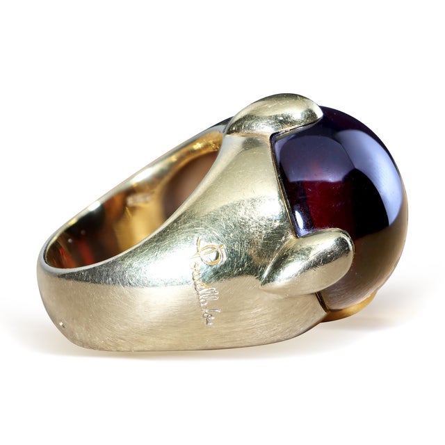 1970s Pomellato Hessonite Garnet Cabochon 18k Yellow Gold Vintage 1970s Ring, Size 6.5 For Sale - Image 5 of 9