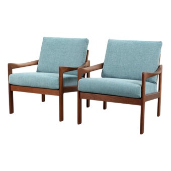 Lounge Chairs by Illum Wikkelsø, Set of 2 For Sale