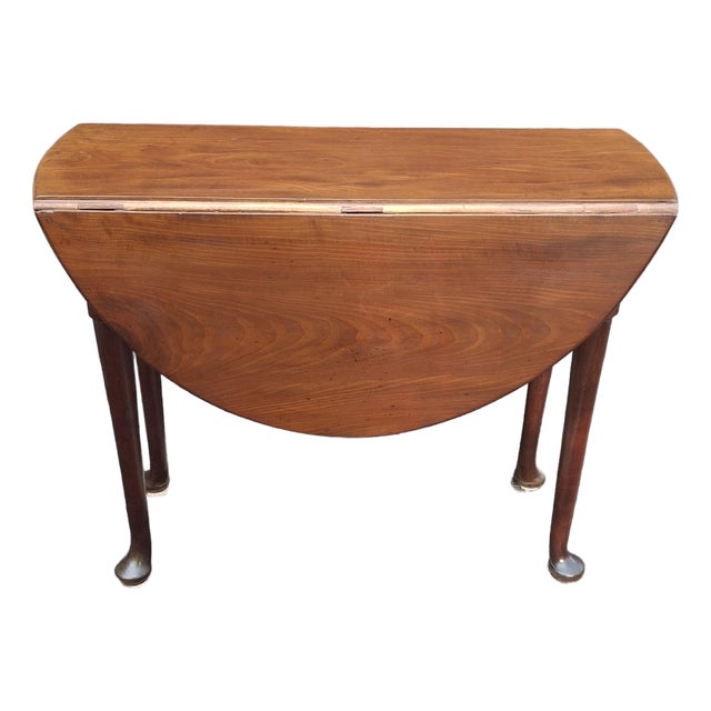 19th Century Queen Anne Style Walnut Drop-Leaf Center Table For Sale