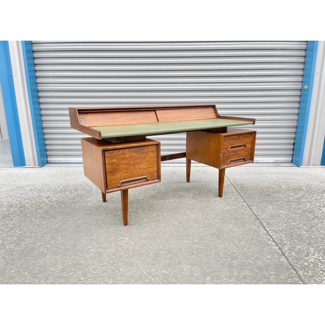 1950s Drexel "Perspective" Floating Top Desk by Milo Baughman For Sale In Los Angeles - Image 6 of 13