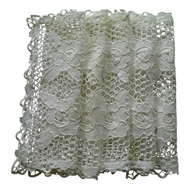 Vintage Italian White Linen "Punta in Aria" Needle Lace Placemats - Set of 5 For Sale