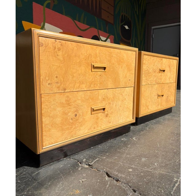Brown Henredon Scene Two Burl Nightstand Pair For Sale - Image 8 of 14