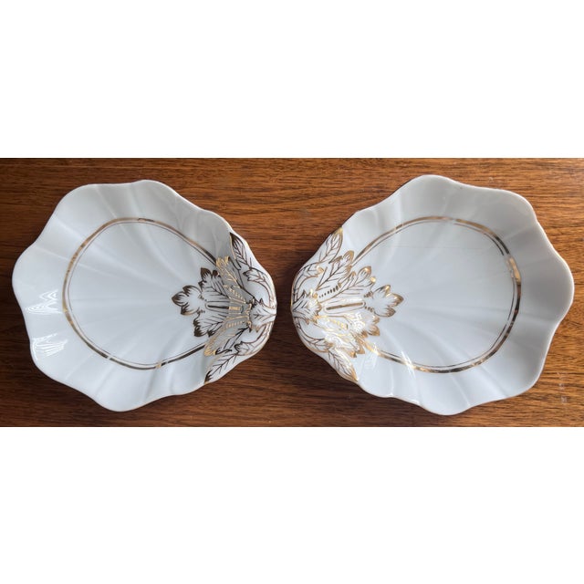 French Porcelain Shell-Form Relish/Soap Dishes-a Pair For Sale In New York - Image 6 of 9