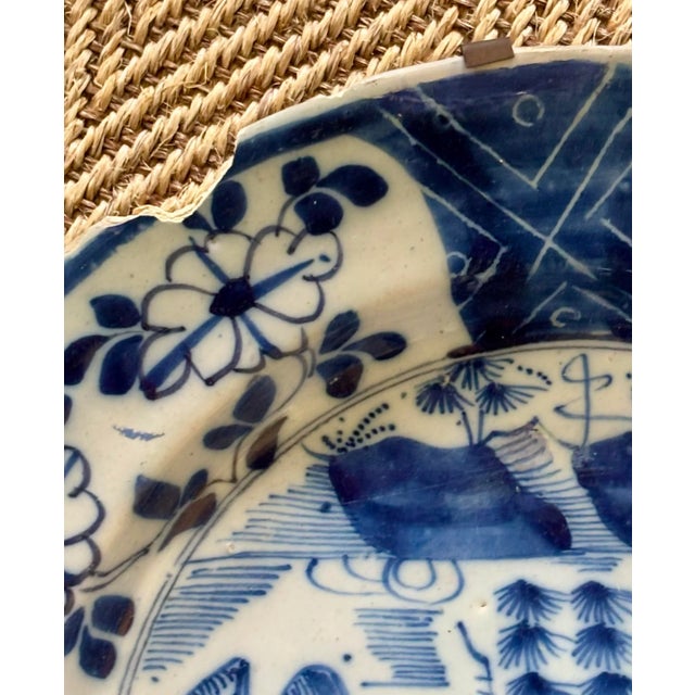 Delft 18th Century Delft Charger With Unusual Metal Hanger For Sale - Image 4 of 7