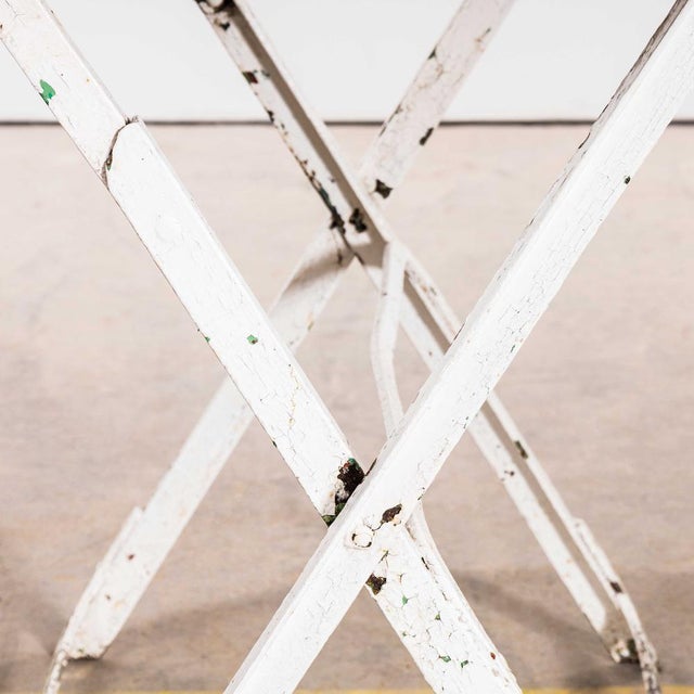 Vintage French White Round Metal Folding Dining Table, 1950s For Sale - Image 4 of 8