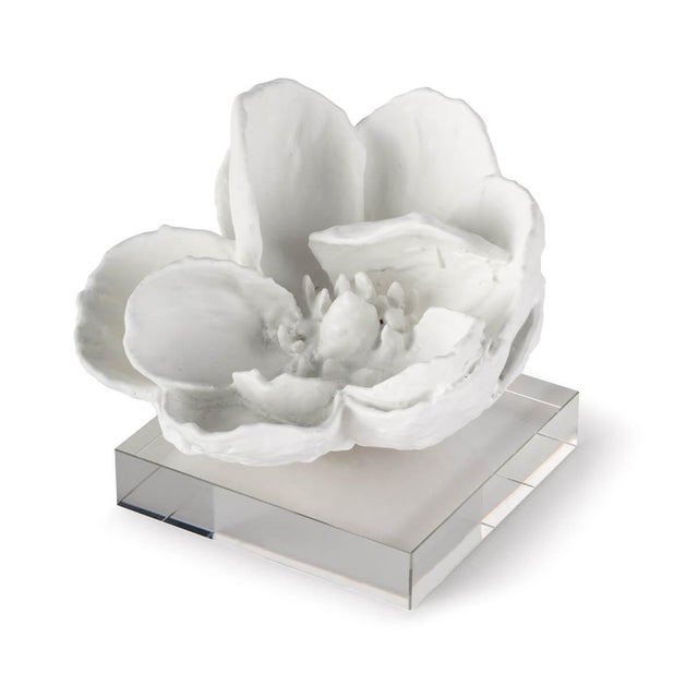 Regina Andrew Magnolia Objet in White For Sale In Detroit - Image 6 of 6