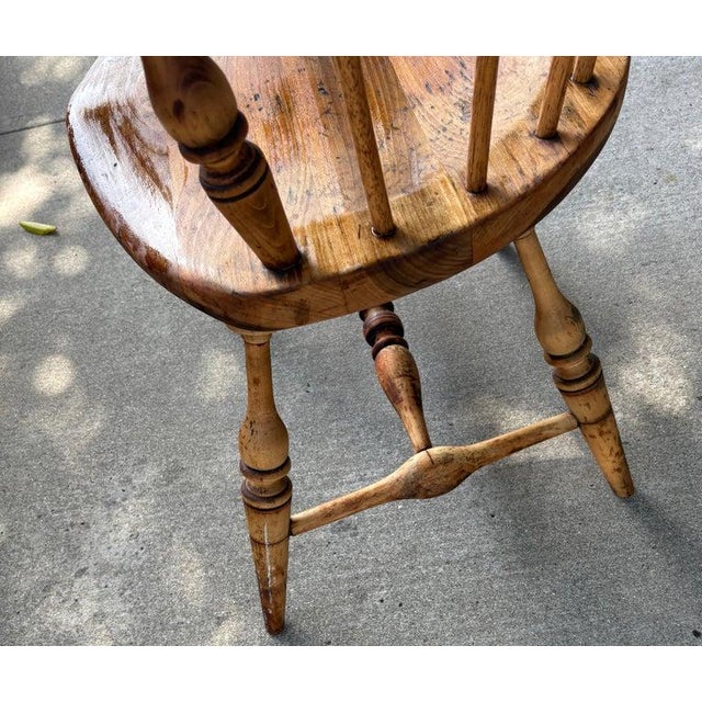 19thc Sack Back New England Windsor For Sale - Image 4 of 5