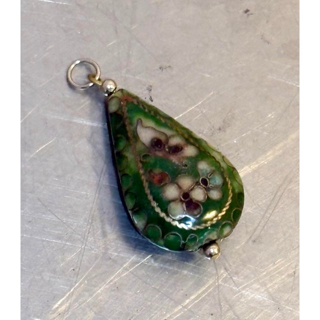 1920s-30s green floral teardrop cloisonne pendant. Excellent condition.