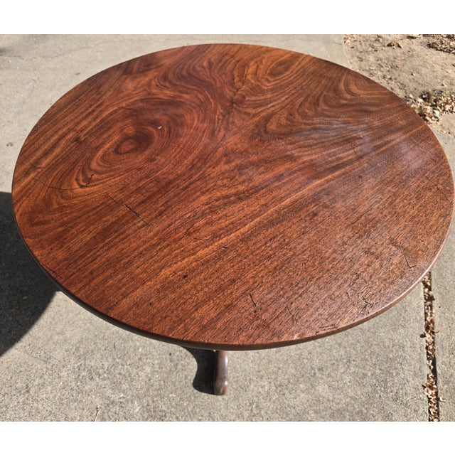 Traditional Antique English Regency Mahogany Round Tilt Table, 18th Century For Sale - Image 3 of 14