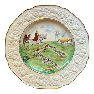 1930s Crown Ducal Florentine Fox Hunt Scene China Porcelain Dinner Plate Signed by Frank Phillips