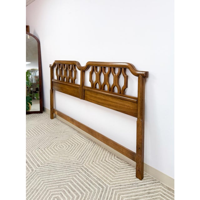Mid 20th Century MCM Thomasville King Headboard Walnut Curved Vintage Mid Century Modern For Sale - Image 5 of 6