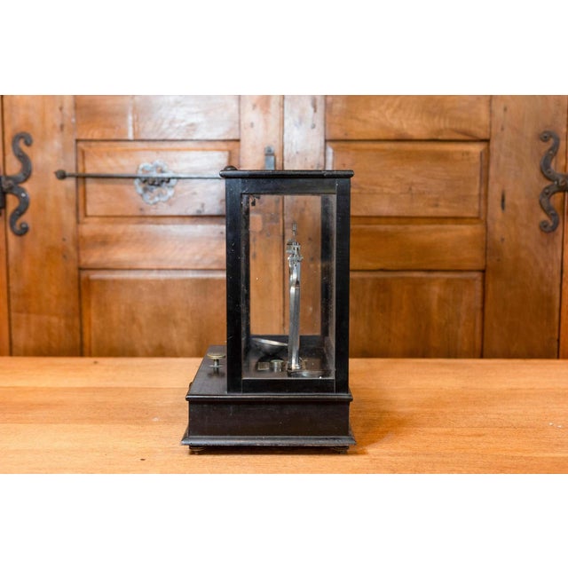 Black 20th Century French Glass Case Scale For Sale - Image 8 of 13