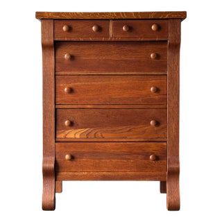Early 20th Century Turn-of-the-Century Quartersawn Oak Chest of Drawers For Sale