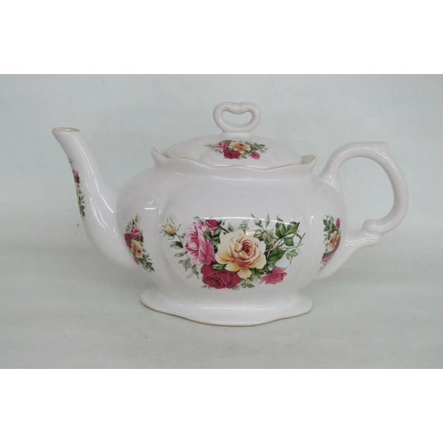 Traditional Vintage English Cabbage Roses Style Vintage Made in England Teapot For Sale - Image 3 of 13