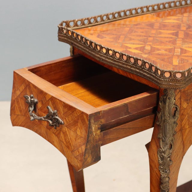 Napoleon III Italian Table in Bois De Rose, 1800s For Sale - Image 4 of 10