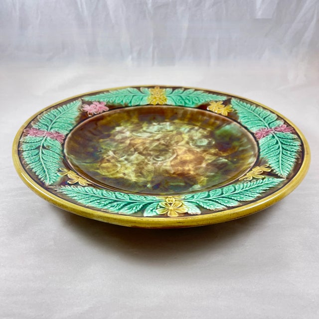 Majolica Adams & Bromley English Majolica Cheese Tray, Buttercup & Fern Leaf Border For Sale - Image 4 of 11