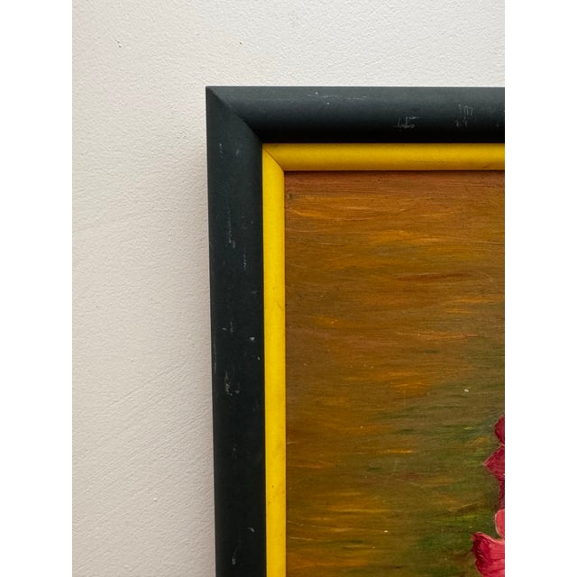 1950s Vintage Mid Century Impressionist "Poppy" Floral Still Life Original Oil Framed Painting in Bottle Green, Dark Pink & Canary Yellow For Sale - Image 5 of 12