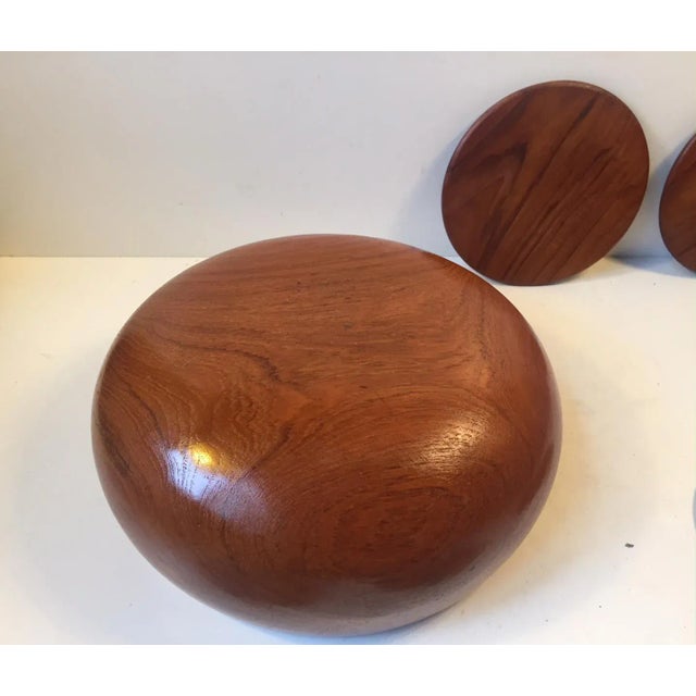 Mid-Century Teak Salad Bowl & Sushi Plates Set, 1960s, Set of 6 For Sale - Image 4 of 10