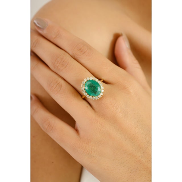 14k Gold Oval Cut Big Emerald Halo Diamond Ring Size 6 For Sale - Image 4 of 12