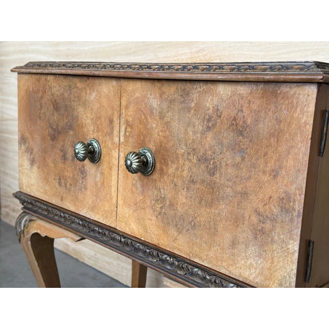 Wood Early 20th Century Italian Bedside Tables in Light Oak with two doors, A Pair For Sale - Image 7 of 18