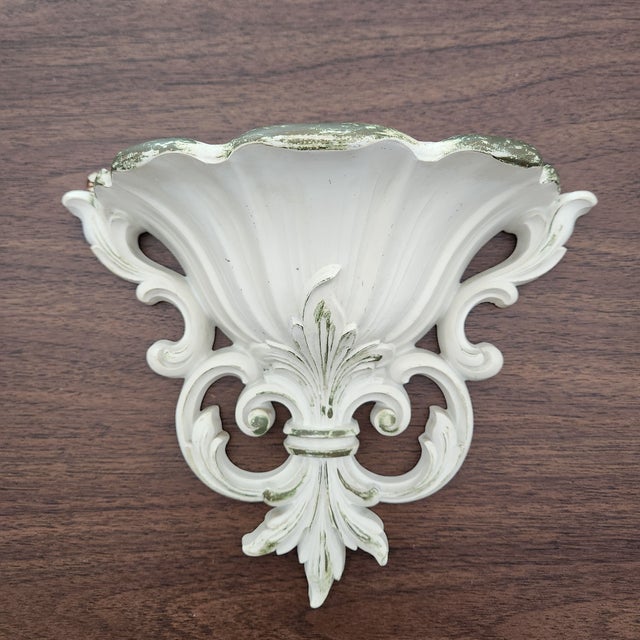 1960s Vintage Syracuse Ornamental Company | Syroco Wall Pockets For Sale - Image 5 of 8