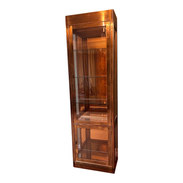 Vintage 1970s MasterCraft-like Brass and Glass Vitrine Display Cabinet For Sale