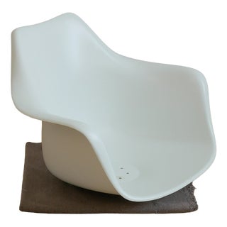 Tulip Seat Shell by Eero Saarinen for Knoll For Sale