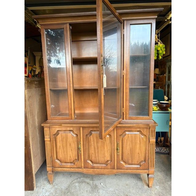 1960's China Cabinet Fruitwood Italian Neoclassical in the Style of Bernhardt For Sale - Image 13 of 15