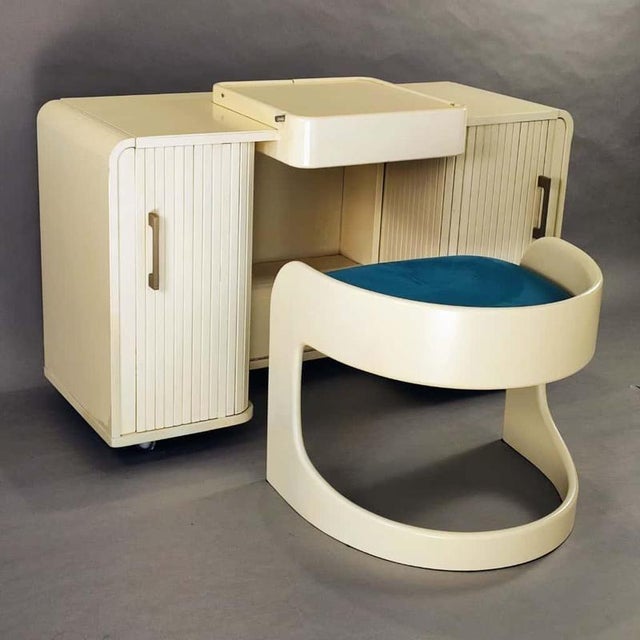 Space Age White Dressing Table and Chair, 1960s, Set of 2 For Sale - Image 4 of 10