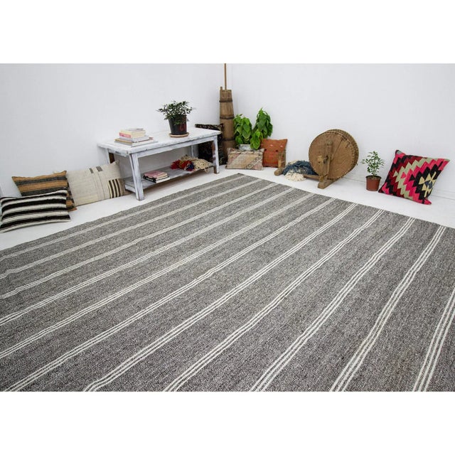 1960s Vintage Gray Kilim Rug- 9′4″ × 10′4″ For Sale In Los Angeles - Image 6 of 7