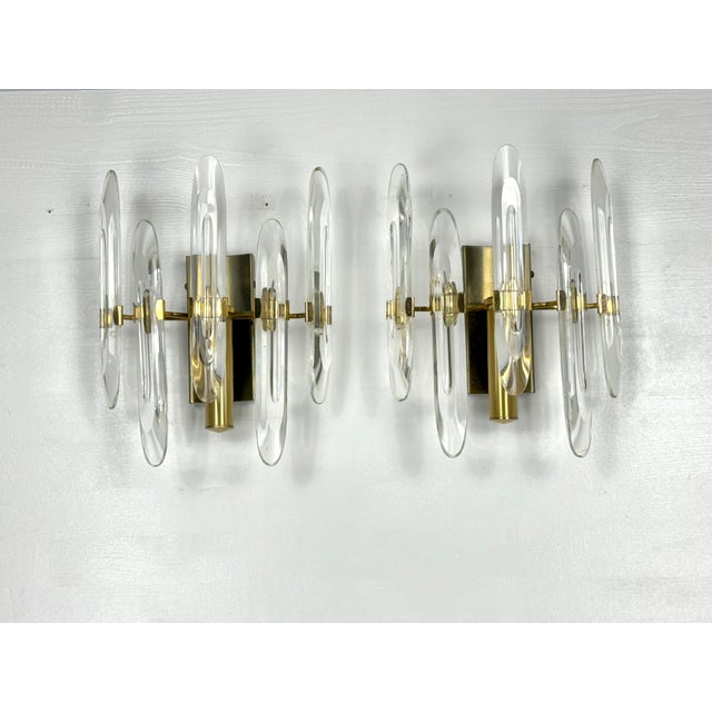 Sciolari Sconces in Glass and Gilded Brass, 1970s, Set of 2 For Sale - Image 6 of 9