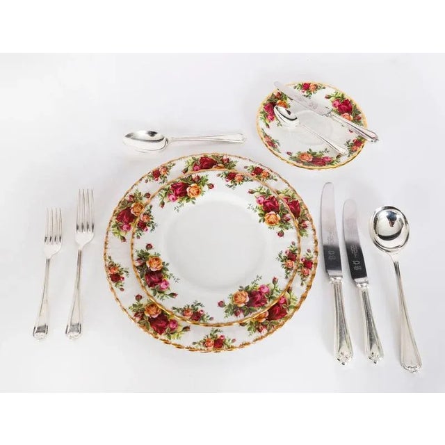 Vintage English Silver-Plated Cased Cutlery Canteen, 1940s, Set of 110 For Sale - Image 6 of 18