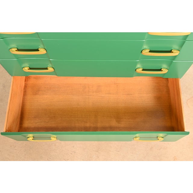 Donald Deskey Style Art Deco Green Lacquered Chest of Drawers, Newly Refinished For Sale - Image 9 of 14
